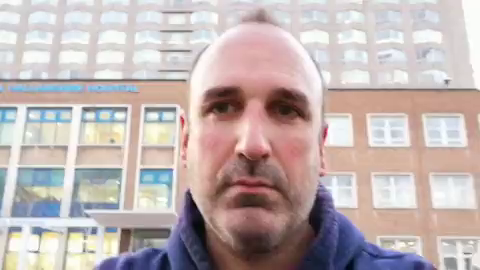 Joan Pons, enfermero en Inglaterra: "Estoy "encantado de estar en primera línea luchando contra el coronavirus" Joan Pons, enfermero en Inglaterra: "Estoy "encantado de estar en primera línea luchando contra el coronavirus"