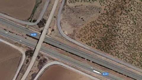 El accidente mortal se ha registrado en la A-31 a su paso por Novelda. El accidente mortal se ha registrado en la A-31 a su paso por Novelda.