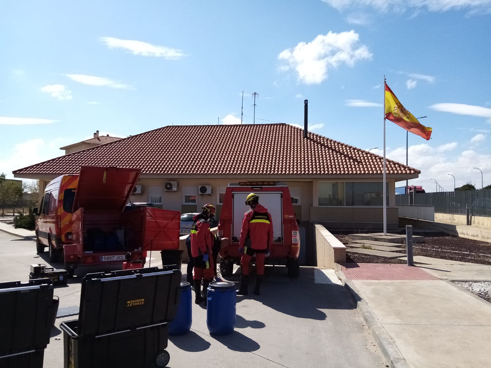 Desinfectan cuarteles de la Guardia Civil y residencias de Cuenca Desinfectan cuarteles de la Guardia Civil y residencias de Cuenca
