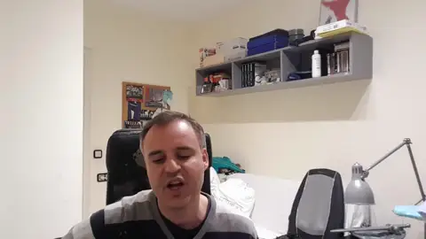 Así suena el 'Facciamo finta che' a ritmo de la guitarra de un oyente Así suena el 'Facciamo finta che' a ritmo de la guitarra de un oyente