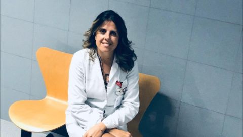 Noelia Rodr&iacute;guez, comadrona y profesora del CEU, presenta una web para ayudar a mujeres gestantes durante el confinamiento.