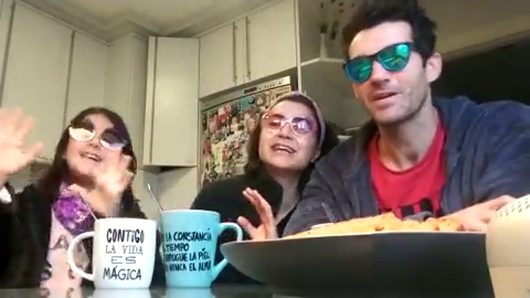 Así acompaña el 'Facciamo finta che' a los oyentes mientras desayunan Así acompaña el 'Facciamo finta che' a los oyentes mientras desayunan