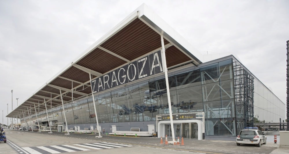 El Aeropuerto de Zaragoza sufre un descenso del 20,8% del número de viajeros con destinos nacionales El Aeropuerto de Zaragoza sufre un descenso del 20,8% del número de viajeros con destinos nacionales