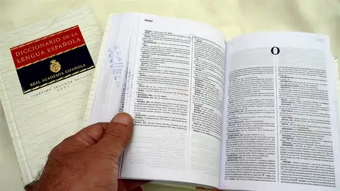 Tomos del Diccionario de la Real Academia de la Lengua Española (RAE) Tomos del Diccionario de la Real Academia de la Lengua Española (RAE)