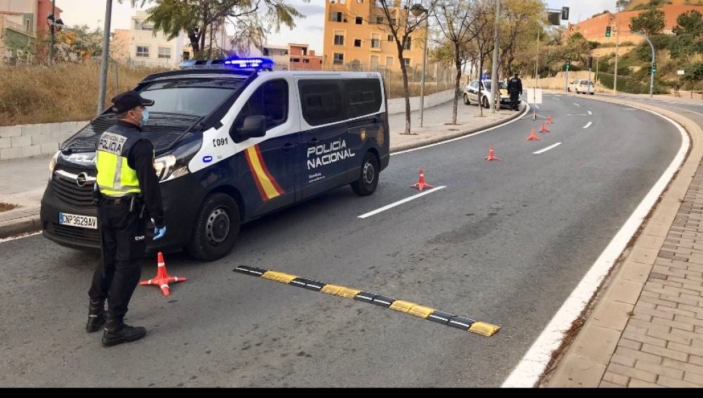 La Policía Nacional ha detenido a un individuo que acumulaba treinta y dos propuestas de sanción en Elche.