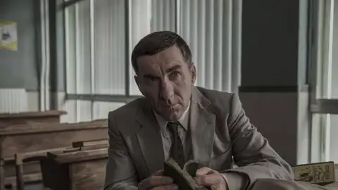 El actor Antonio de la Torre, en una escena de la serie 'La línea invisible' En esta producción que dirige Mariano Barroso para Movistar+, De la Torre interpreta al inspector Melitón Manzanas, una de las primeras víctimas de ETA