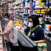 Supermercado en Murcia durante la crisis del coronavirus