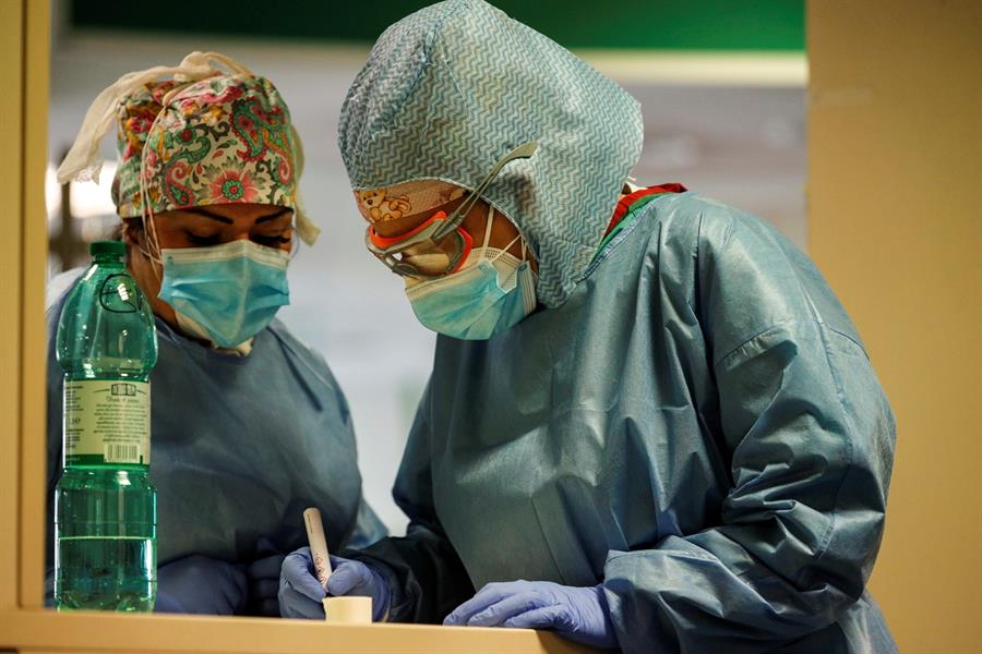 Un estudio en Italia constata que el coronavirus es ahora menos agresivo Un estudio en Italia constata que el coronavirus es ahora menos agresivo