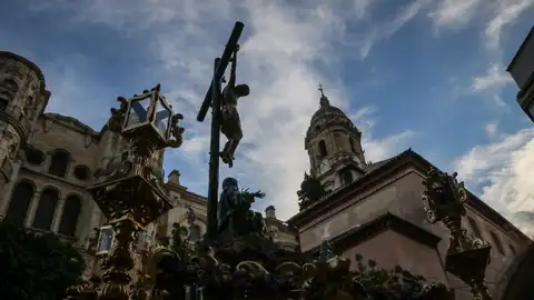 Cofradía del Amor y Caridad en el Viernes Santo de la Semana Santa de Málaga Cofradía del Amor y Caridad en el Viernes Santo de la Semana Santa de Málaga