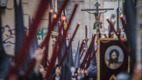 Cofrad&iacute;a de los Dolores de San Juan, Crucificado de la Redenci&oacute;n, en el Viernes Santo de la Semana Santa de M&aacute;laga