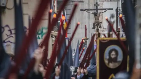 Cofradía de los Dolores de San Juan, Crucificado de la Redención, en el Viernes Santo de la Semana Santa de Málaga Cofradía de los Dolores de San Juan, Crucificado de la Redención, en el Viernes Santo de la Semana Santa de Málaga