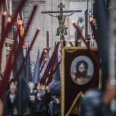 Cofradía de los Dolores de San Juan, Crucificado de la Redención, en el Viernes Santo de la Semana Santa de Málaga Cofradía de los Dolores de San Juan, Crucificado de la Redención, en el Viernes Santo de la Semana Santa de Málaga