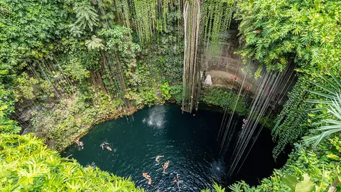 Los cenotes de Chichén itzá Los cenotes de Chichén itzá