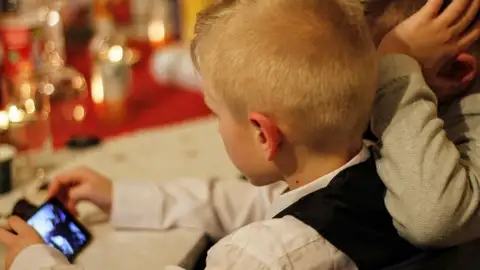 DKV lanza una web para ayudar a cuidar la salud emocional de la familia durante el confinamiento en buenas manos