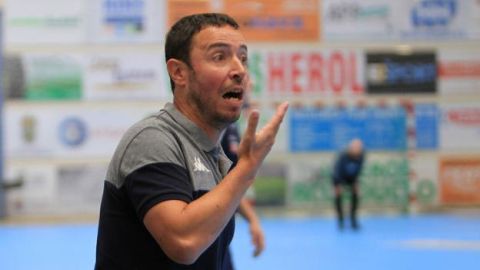 Diego Dorado, entrenador del Viveros Herol Nava