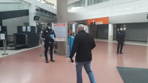 Se han repartido mascarillas en la estación del AVE de Ciudad Real Se han repartido mascarillas en la estación del AVE de Ciudad Real