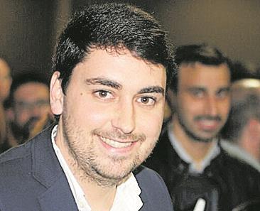 Dona material de protección al Hospital General en agradecimiento al trato a su padre Dona material de protección al Hospital General en agradecimiento al trato a su padre