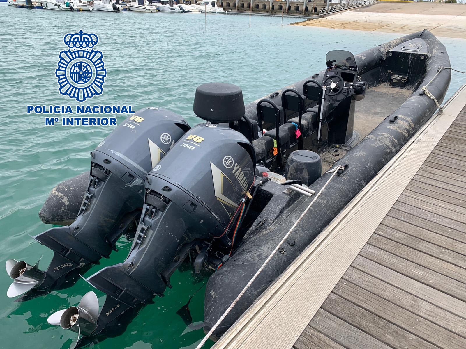 Un dron de la Policía localiza una narcolancha en el río Guadalquivir Un dron de la Policía localiza una narcolancha en el río Guadalquivir