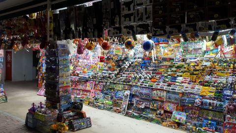 Un puesto de venta de Oscar García en una feria Un puesto de venta de Oscar García en una feria