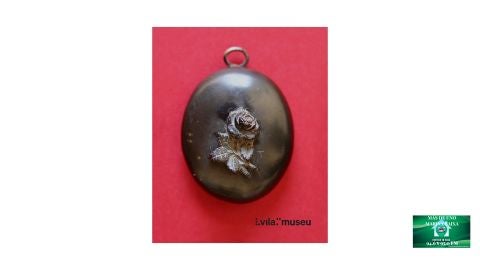 VILAMUSEU JOYA DE PLASTICO