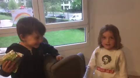  Así de animados cantan Ana y Daniel el 'Facciamo finta che' 