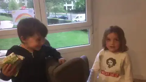 Así de animados cantan Ana y Daniel el 'Facciamo finta che' Así de animados cantan Ana y Daniel el 'Facciamo finta che'