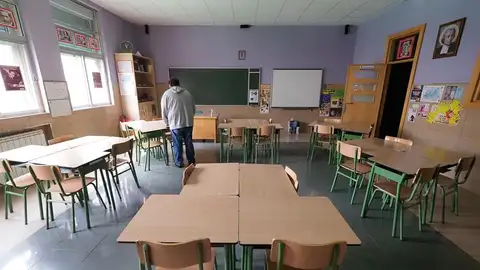 Aula vacía en un colegio Aula vacía en un colegio