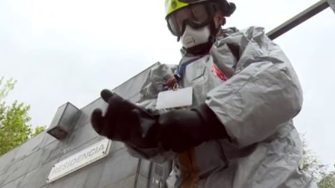 Los bomberos denuncian que no les dejan ayudar m&aacute;s