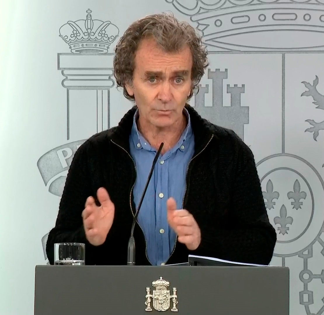 Fernando Simón ve "muy difícil" disponer de una vacuna antes de final de año Fernando Simón ve "muy difícil" disponer de una vacuna antes de final de año
