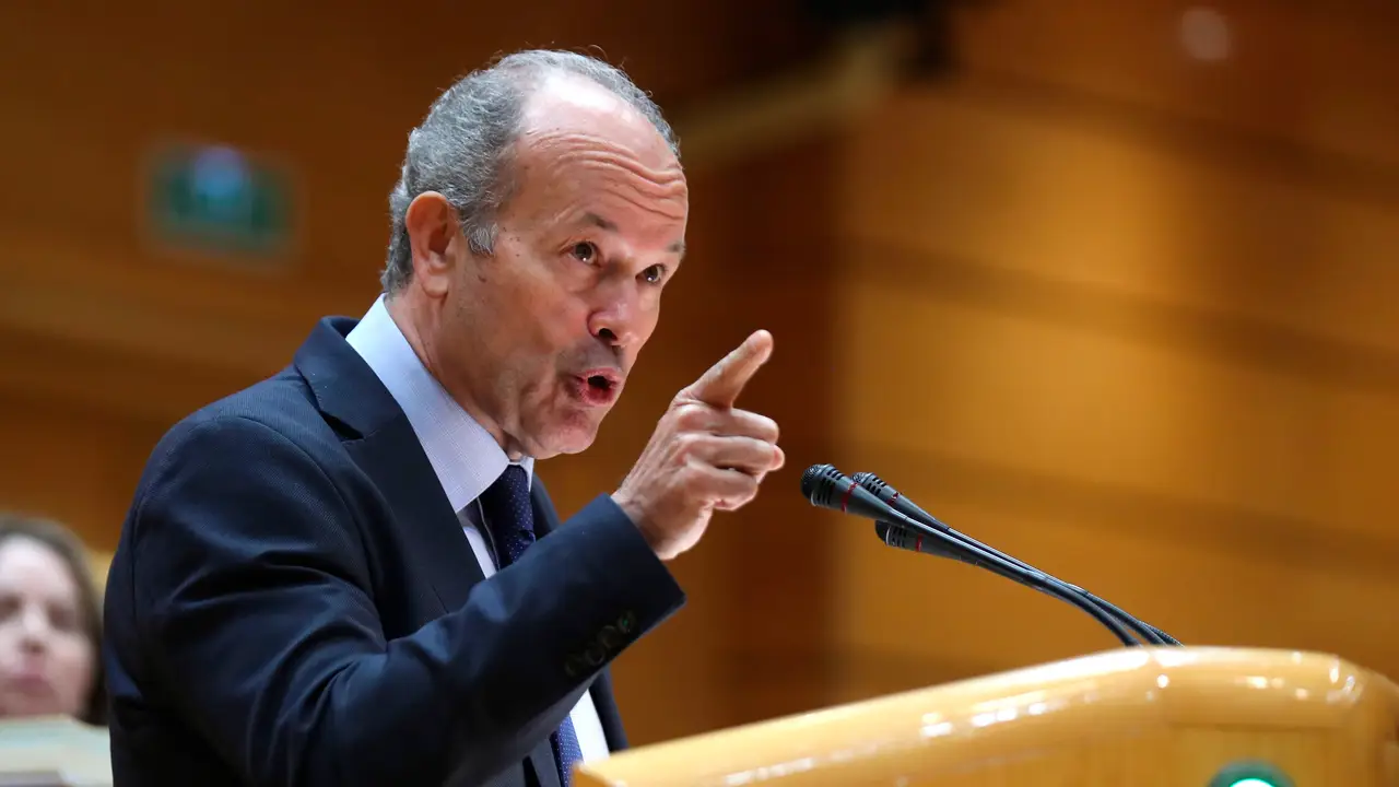 laSexta Noticias 14:00 (10-05-21) El Gobierno se abre a hacer cambios legales y asegura que "apoyaría" el estado de alarma si una comunidad lo solicita laSexta Noticias 14:00 (10-05-21) El Gobierno se abre a hacer cambios legales y asegura que "apoyaría" el estado de alarma si una comunidad lo solicita