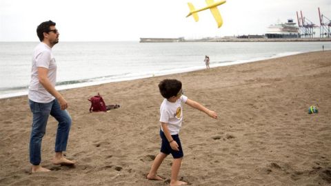 A3 Noticias Fin de Semana (03-05-20) Todas las preguntas y respuestas sobre qu&eacute; se puede hacer en cada fase de desescalada: visitas, turismo, playa, comercio, bares y segundas residencias