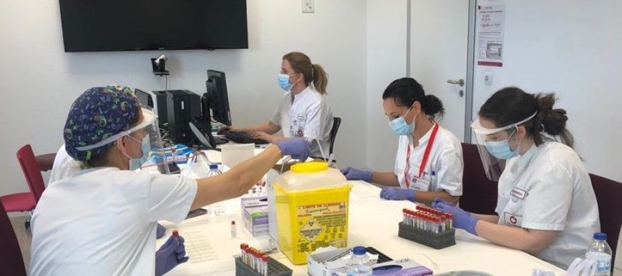 Muestras de los test serológicos realizadas entre el personal del Hospital del Vinalopó de Elche. Muestras de los test serológicos realizadas entre el personal del Hospital del Vinalopó de Elche.