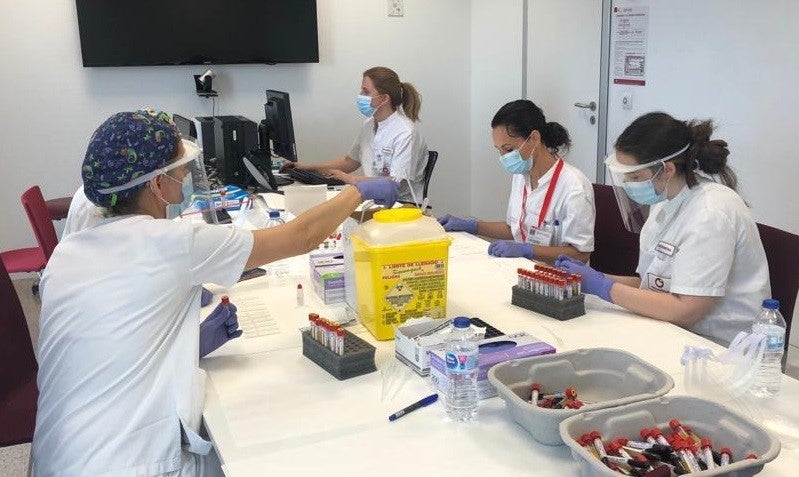 Solo el 4% de los trabajadores del departamento de salud Elx-Crevillent dan positivo por anticuerpos contra el Covid-19 Solo el 4% de los trabajadores del departamento de salud Elx-Crevillent dan positivo por anticuerpos contra el Covid-19