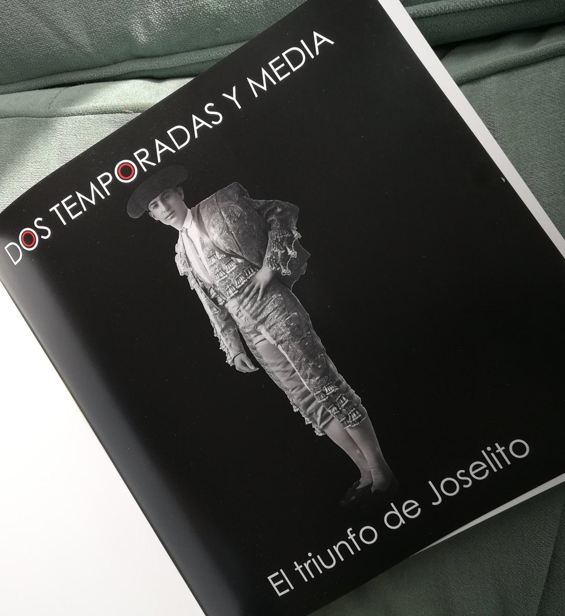Los autores del libro "Dos temporadas y media. El triunfo de Joselito" sobre Joselito El Gallo nos explican una obra que incluye imágenes inéditas Los autores del libro "Dos temporadas y media. El triunfo de Joselito" sobre Joselito El Gallo nos explican una obra que incluye imágenes inéditas