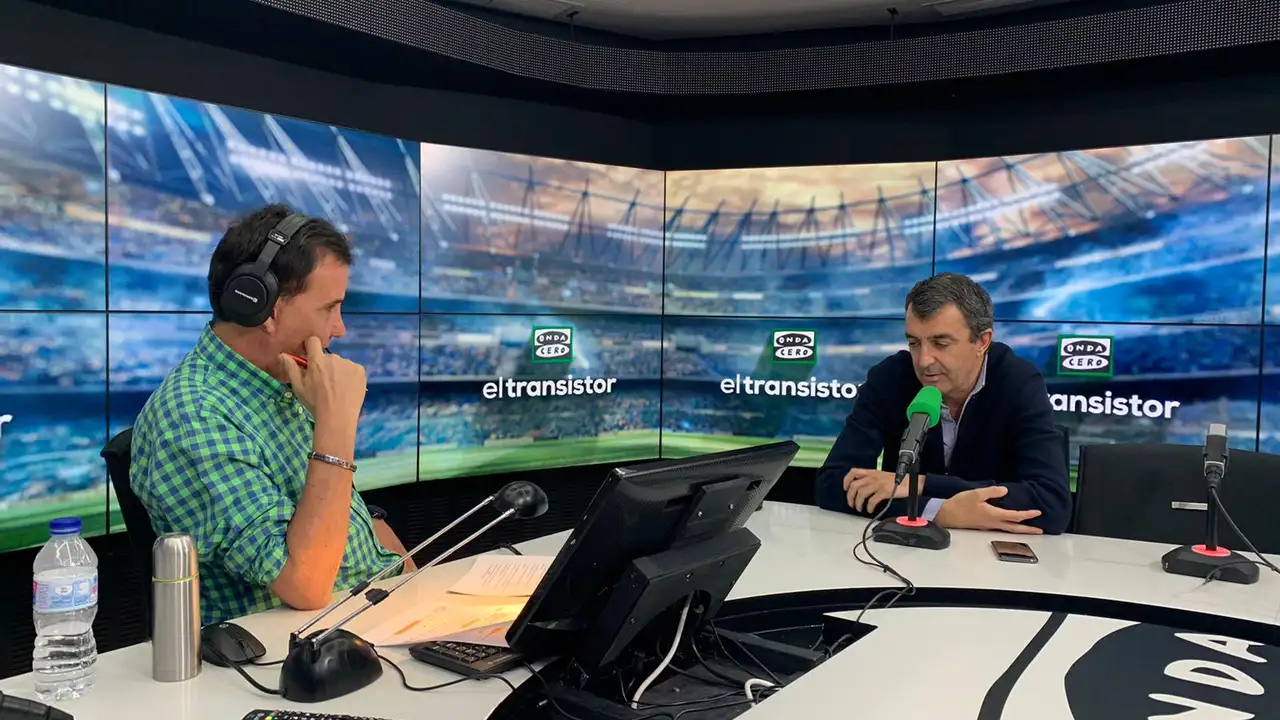 De la Morena con Javier Guillén. De la Morena con Javier Guillén.