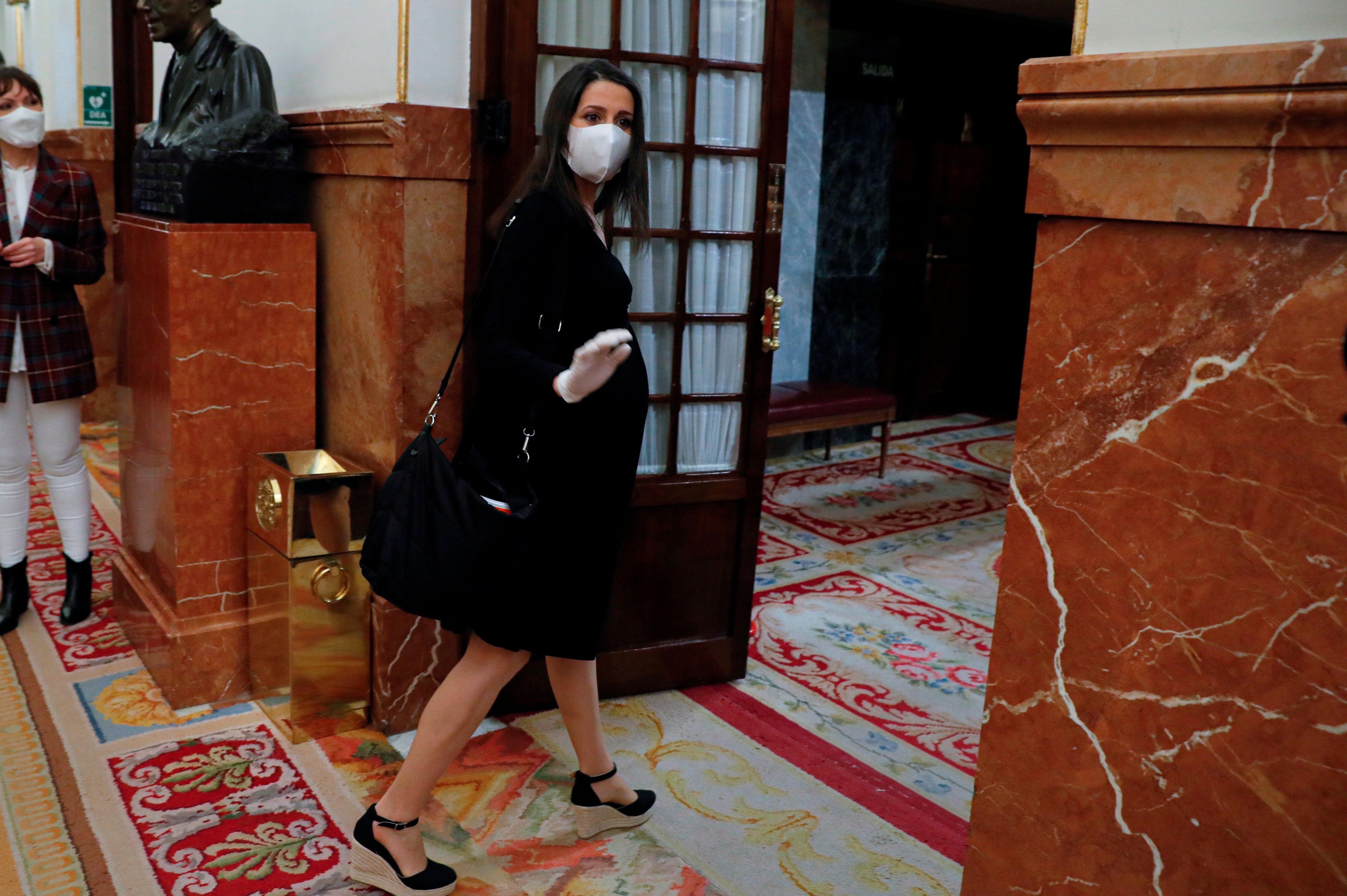 Inés Arrimadas: "España no puede salir este mismo sábado del estado de alarma" Inés Arrimadas: "España no puede salir este mismo sábado del estado de alarma"