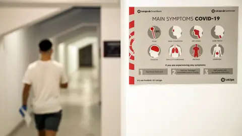 El Málaga se somete a los test del coronavirus en La Rosaleda El Málaga se somete a los test del coronavirus en La Rosaleda