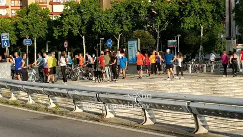 Emergencias Sevilla pide responsabilidad para frenar contagios Hay que mantener la distancia de seguridad