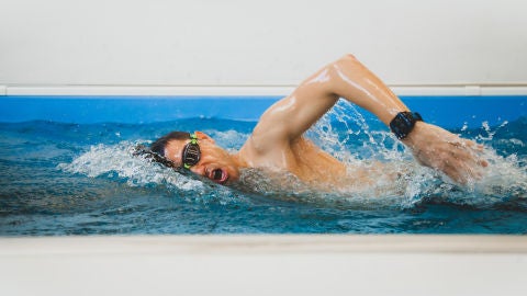 Pablo Fern&aacute;ndez nadador reto 25h covid