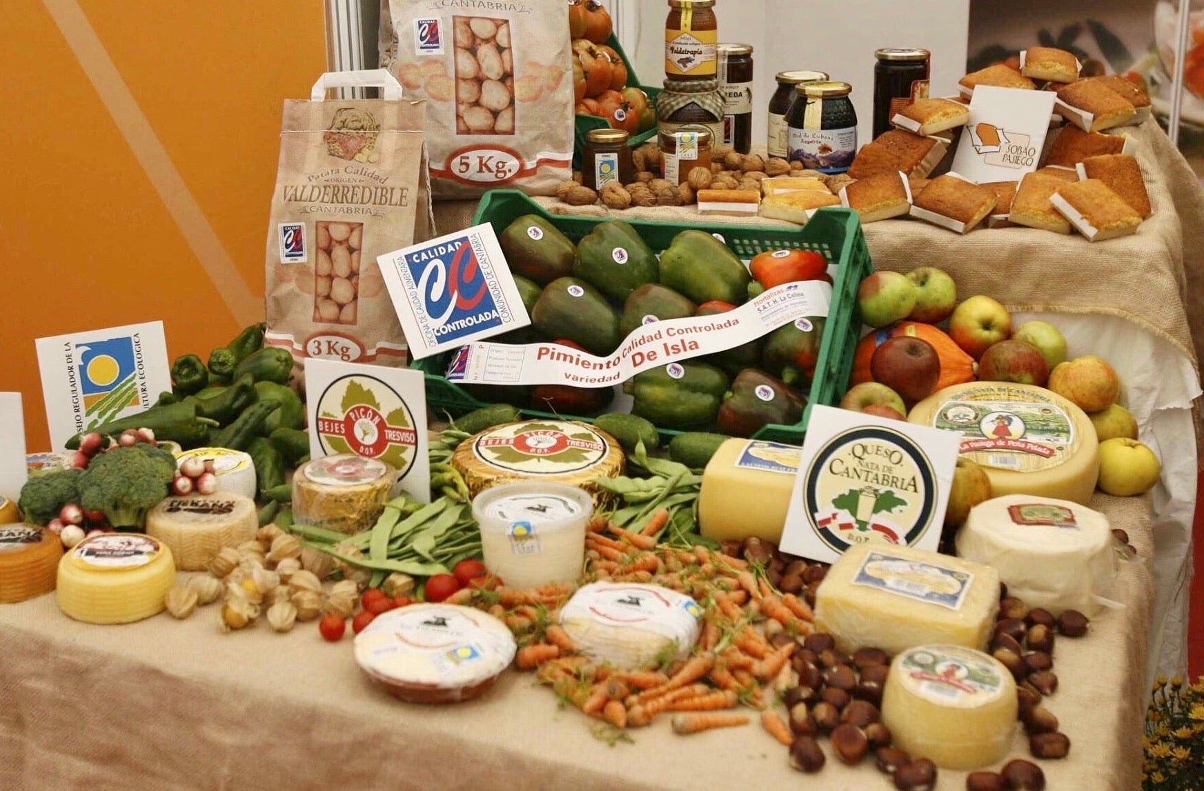 Cantabria compra alimentos a productores cántabros para donarlo a la Cocina Económica o el Banco de Alimentos Cantabria compra alimentos a productores cántabros para donarlo a la Cocina Económica o el Banco de Alimentos