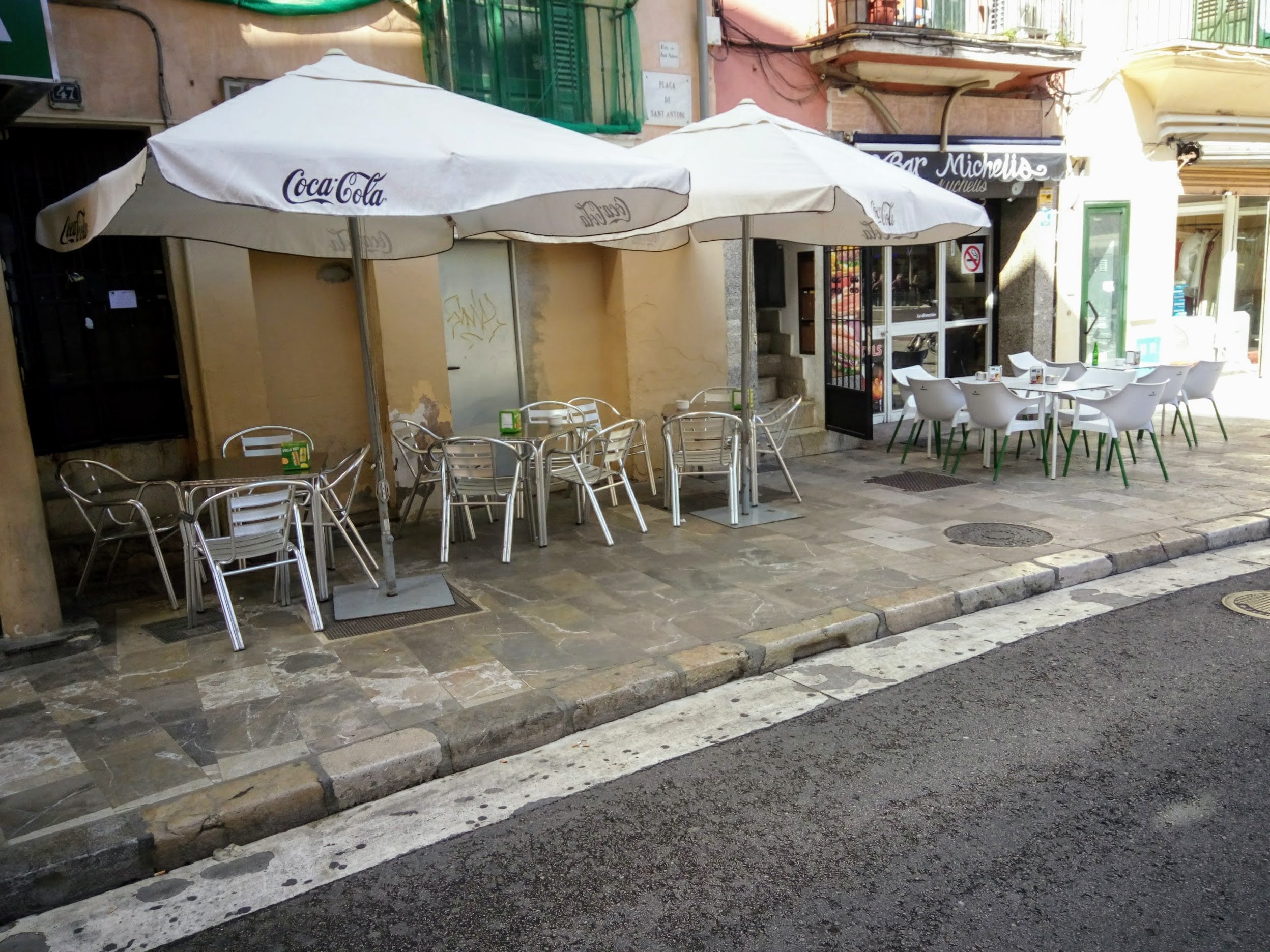 Bares y restaurantes podrán abrir terrazas en Palma aunque no dispongan de licencia durante la desescalada Bares y restaurantes podrán abrir terrazas en Palma aunque no dispongan de licencia durante la desescalada