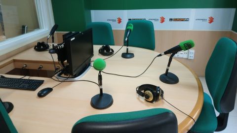 Estudio vac&iacute;o de Onda Cero Elche, durante la pandemia del coronavirus.