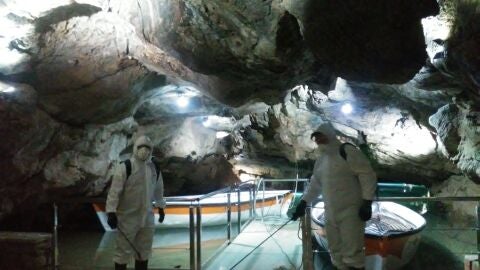Desinfecci&oacute;n en Les Coves de Sant Josep.