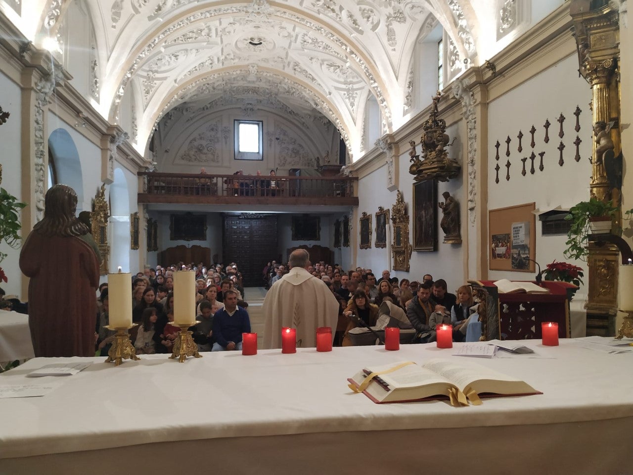 El Obispado pide a los mayores no acudir a las iglesias mientras no haya cura para el COVID 19 El Obispado pide a los mayores no acudir a las iglesias mientras no haya cura para el COVID 19