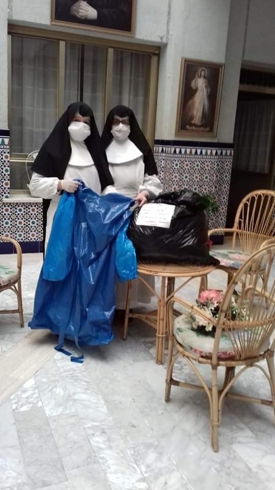 11.000 batas para sanitarios gracias a la unión vecinal 11.000 batas para sanitarios gracias a la unión vecinal