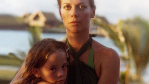 Imagen de archivo de la actriz Natalie Wood con una de sus hijas
