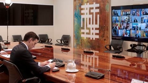 Pedro S&aacute;nchez, durante la conferencia con los presidentes auton&oacute;micos
