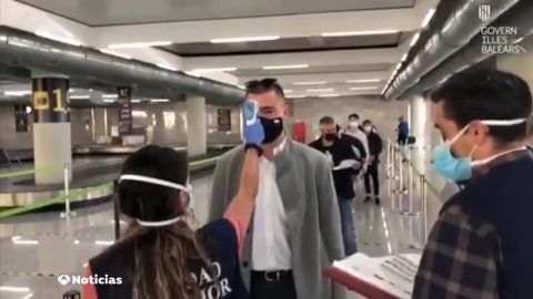 Controles de temperatura a los pasajeros en Baleares