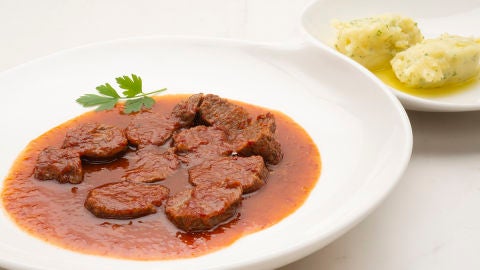 Carrilleras de cerdo en salsa vizcaina