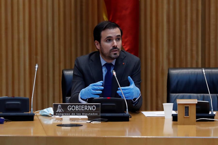 Esto es lo que dijo Alberto Garzón sobre el turismo español, que tanto ha ofendido a esta industria Esto es lo que dijo Alberto Garzón sobre el turismo español, que tanto ha ofendido a esta industria